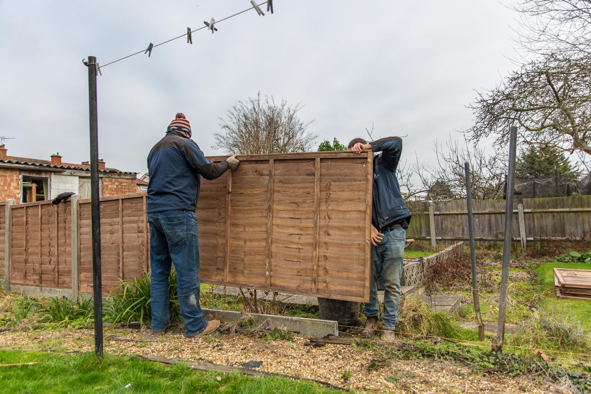 can-i-install-and-remove-concrete-fence-posts-on-my-own-harrow